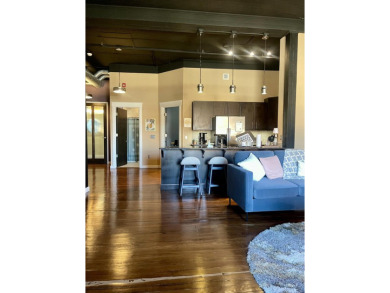 Executive unit ready for someone who's ready to enjoy all