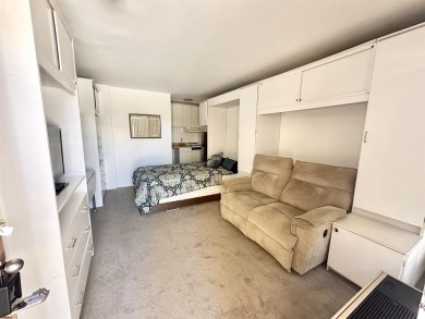 ******WELCOME HOME TO ISLAND CLUB LOCATED ON THE WORLD-FAMOUS