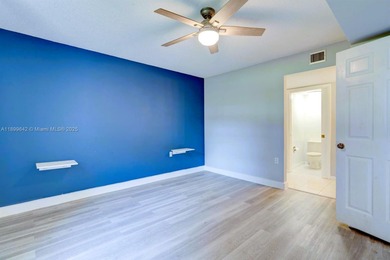 The community offers a breathtaking views of the canal and