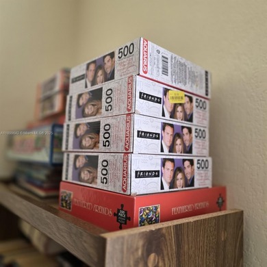 The community offers a breathtaking views of the canal and