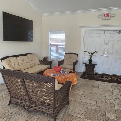 The community offers a breathtaking views of the canal and