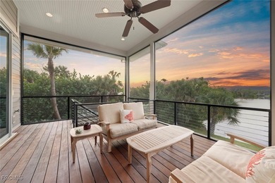 Magnificent Near-Beach Residence with Gulf-View Rooftop Deck