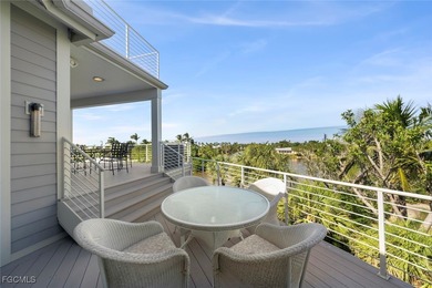 Magnificent Near-Beach Residence with Gulf-View Rooftop Deck