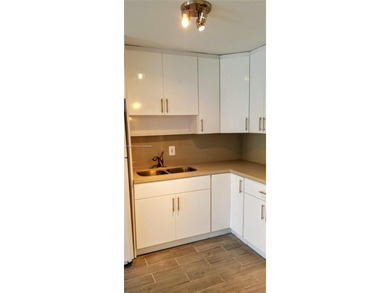 Beautifully renovated 1 bed 1.5 bath condo with balcony