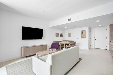 By combining the local atmosphere of a homestay with the service