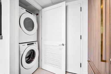 By combining the local atmosphere of a homestay with the service