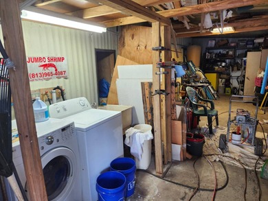 55+/2BD2BA/1064SQ/UPDATE KITCHEN/METAL ROOF-OVER/SCREEN