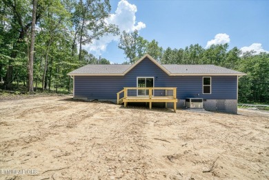 New Construction in Lake Tansi - Just Minutes to Town! Move-in