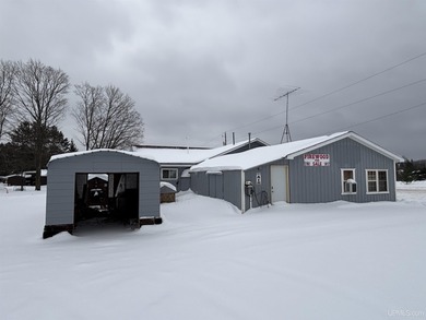 Business opportunity in the Eastern Upper Peninsula. This Store