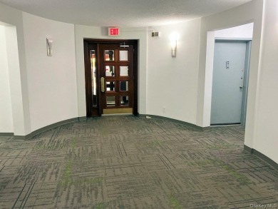 This 1-bedroom Vernon Woods co-op is part of a six building