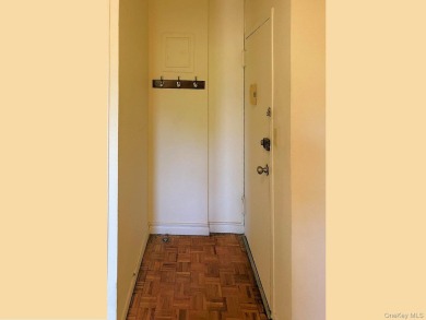 This 1-bedroom Vernon Woods co-op is part of a six building