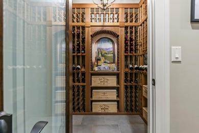 Fantastic Inside the Gates location, near the Ritz Carlton Lake