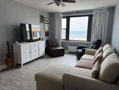 Stunning Ocean Views from the Penthouse! Don't miss this