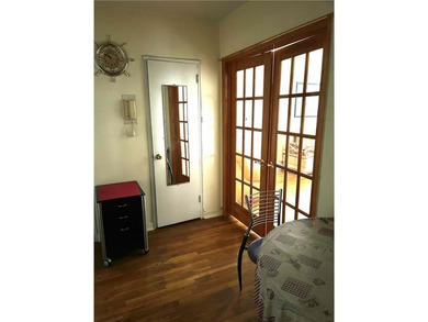 Charming & Spacious 500 Sq.Ft. Studio Coop in Prime Ocean