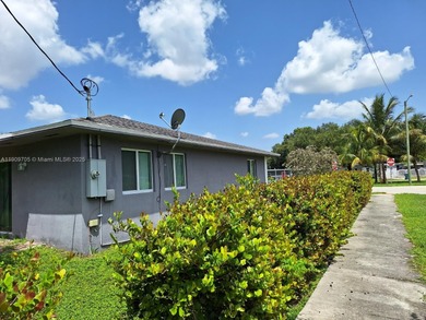 BEATIFUL HOUSE BUILD IN 2018 , SPACIOUS 4 BEDROOM TWO BATHS