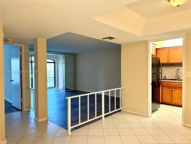 Beautiful 1 bed / 1.5 bath condo located on the 3rd floor of a