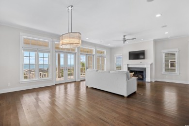 Wake up to a beautiful sunrise over the ocean.  Plenty of room