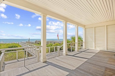 Wake up to a beautiful sunrise over the ocean.  Plenty of room