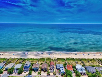 Wake up to a beautiful sunrise over the ocean.  Plenty of room