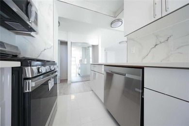 Come home to BRIGHTON TOWERS - where ocean breezes, modern