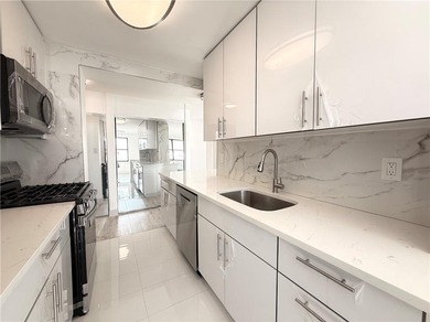 Come home to BRIGHTON TOWERS - where ocean breezes, modern