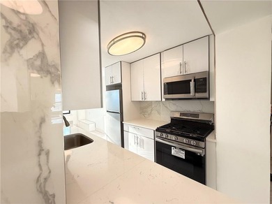 Come home to BRIGHTON TOWERS - where ocean breezes, modern