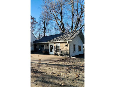 Investor's take a look at this versatile commercial property