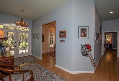 Let the sounds of the river soothe you! One level, easy living