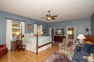 Let the sounds of the river soothe you! One level, easy living