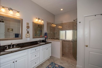 Let the sounds of the river soothe you! One level, easy living