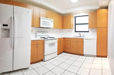 Beautiful and spacious 3 bedrooms & 3 full bathrooms condominium