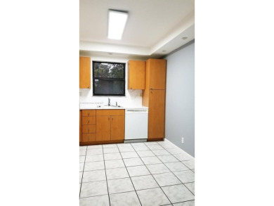 Beautiful and spacious 3 bedrooms & 3 full bathrooms condominium