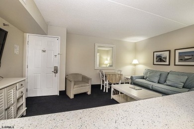 Full 1BR suite, w/ separate bedroom w/ a king bed, living room