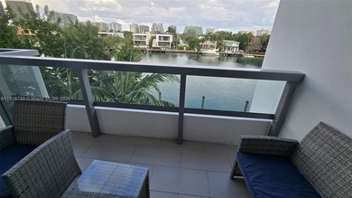 DEEDED BOAT DOCK INCLUDED UP TO 50FT. NEAR HAULOVER INLET- Canal