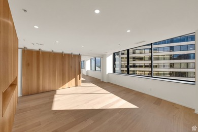 American Towers Executive Luxury Suite. Experience the pinnacle