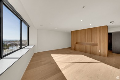 American Towers Executive Luxury Suite. Experience the pinnacle