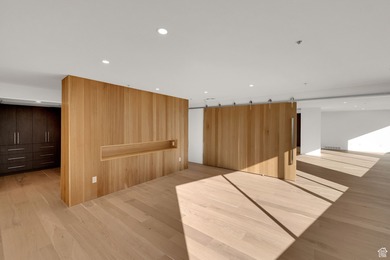 American Towers Executive Luxury Suite. Experience the pinnacle