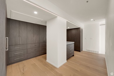 American Towers Executive Luxury Suite. Experience the pinnacle