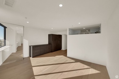 American Towers Executive Luxury Suite. Experience the pinnacle