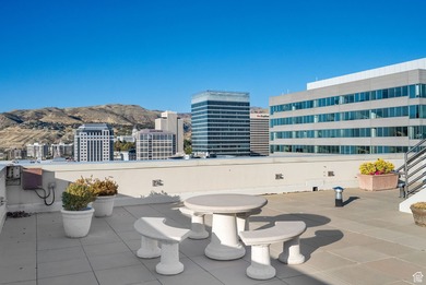 American Towers Executive Luxury Suite. Experience the pinnacle