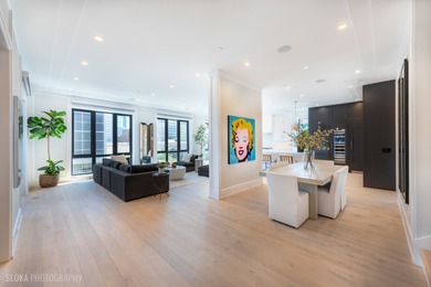 BEST VALUE PENTHOUSE WITH PRIVATE ROOFTOP IN THE WEST LOOP! LAST