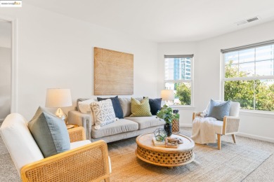 Hello, Downtown Oakland! 555 10th St #315 is a perfectly