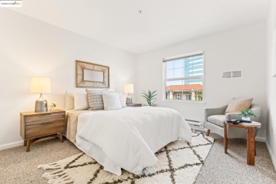 Hello, Downtown Oakland! 555 10th St #315 is a perfectly