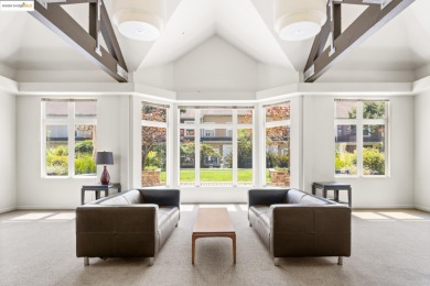 Hello, Downtown Oakland! 555 10th St #315 is a perfectly