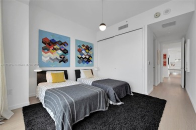 Exquisite and modern home in the sky on the 61st Floor at the