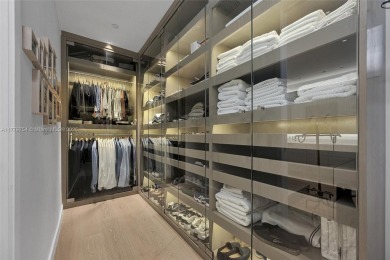 Exquisite and modern home in the sky on the 61st Floor at the