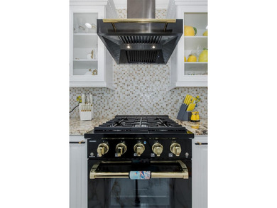 Welcome to the most gorgeous entertaining home in Hernando Beach