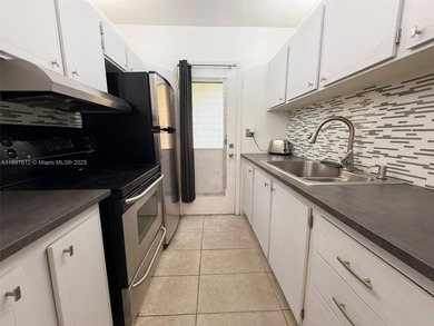 Beautifully updated 1BD/1BA condo on the 2nd floor at Mar-Len