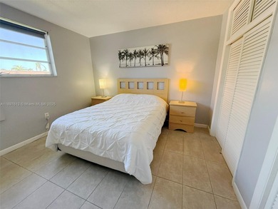 Beautifully updated 1BD/1BA condo on the 2nd floor at Mar-Len