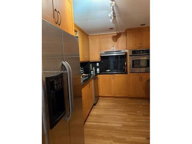 Live in Edgewater Drive-Millionaire Road!!  The best of Coral